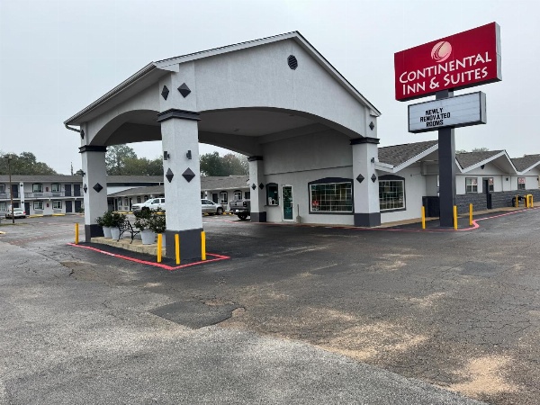 Continental Inn and Suites image 1