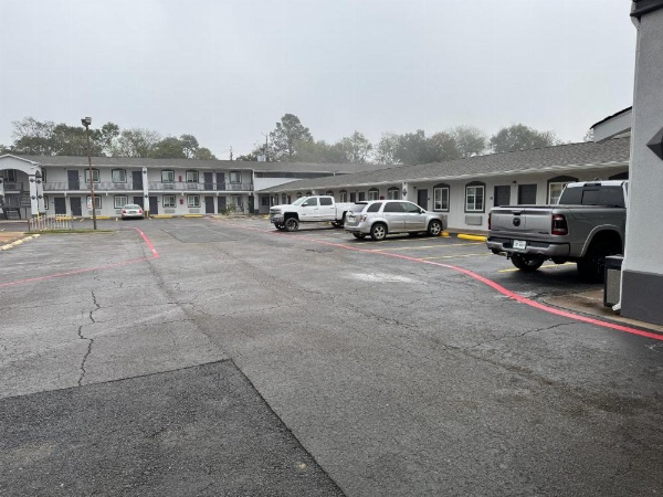 Continental Inn and Suites image 24