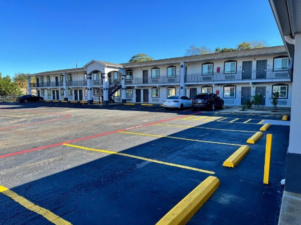 Continental Inn and Suites image 30